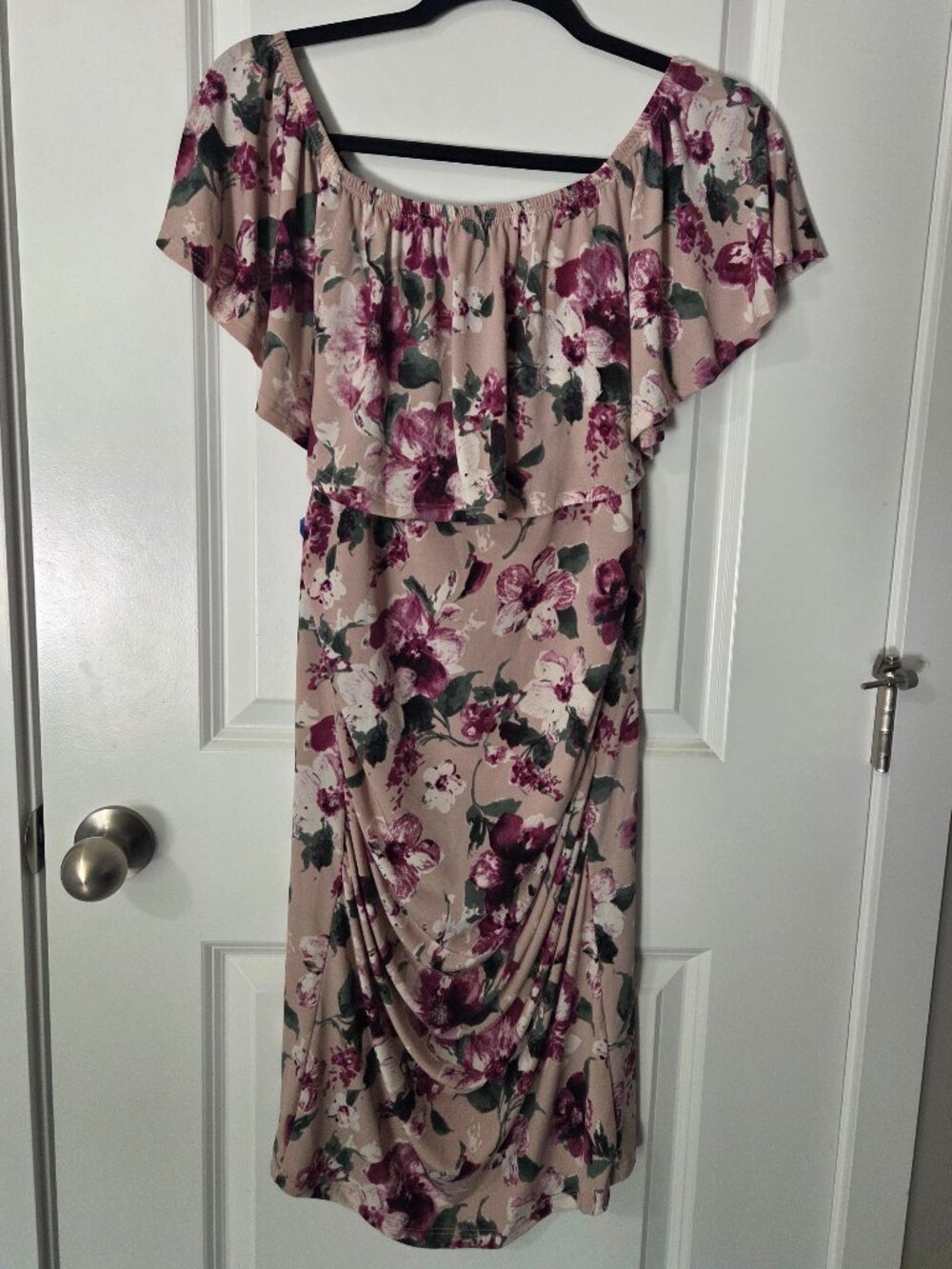 Maternity Floral Dress, size medium